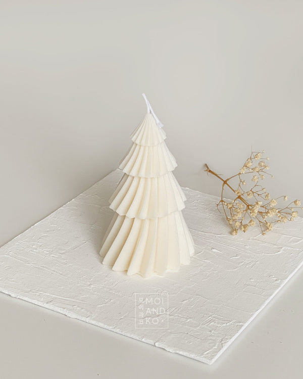 Minimalist Christmas Tree candle